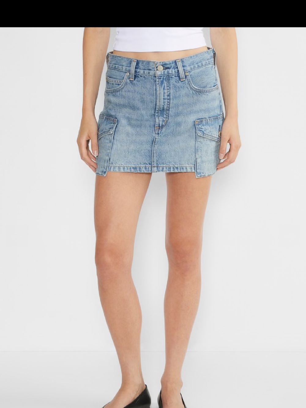 Denim Forum Aritzia The 90’s Mid Rise Cargo Mini skirt NWT Sz 28W Women’s Denim